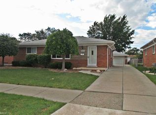 11507 Newbern Dr, Warren, MI 48093