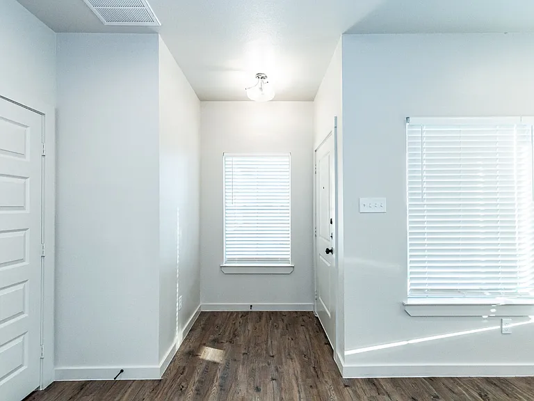1008 N 7th St — Photo 39
