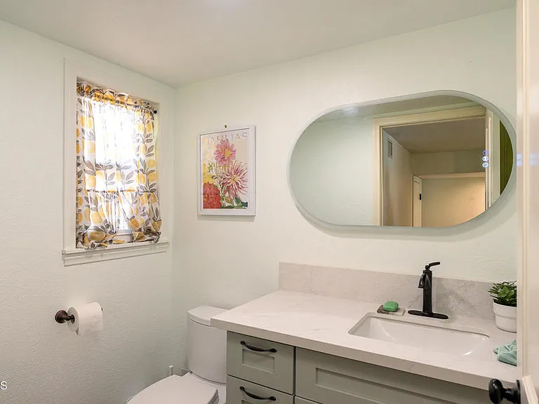 2411 Monaco Dr — Photo 11