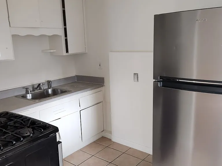1730 Alcatraz Ave #6 — Photo 1