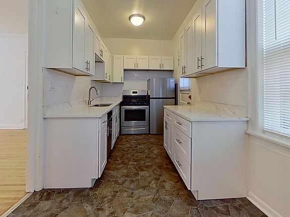 4th image of 734 W Aldine Ave #744-1N