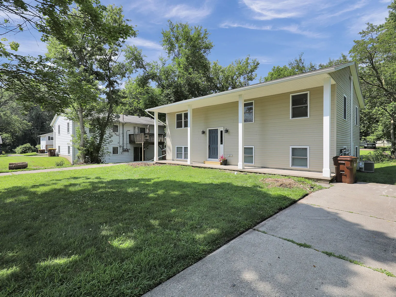 2 bed, 1040 sqft, $1,550 — Photo 4