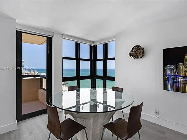 2555 Collins Avenue Cu #2200 — Photo 16