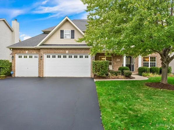 631 Bennett Dr, North Aurora, IL 60542