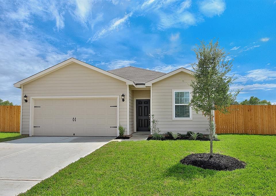 1st image of 2052 Saras Way