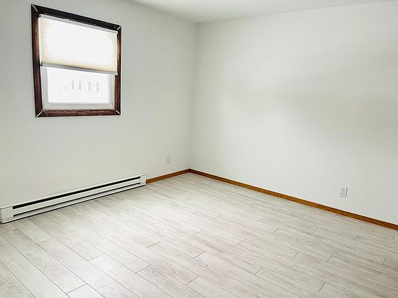 4th image of 4134 Laramie Ln #5