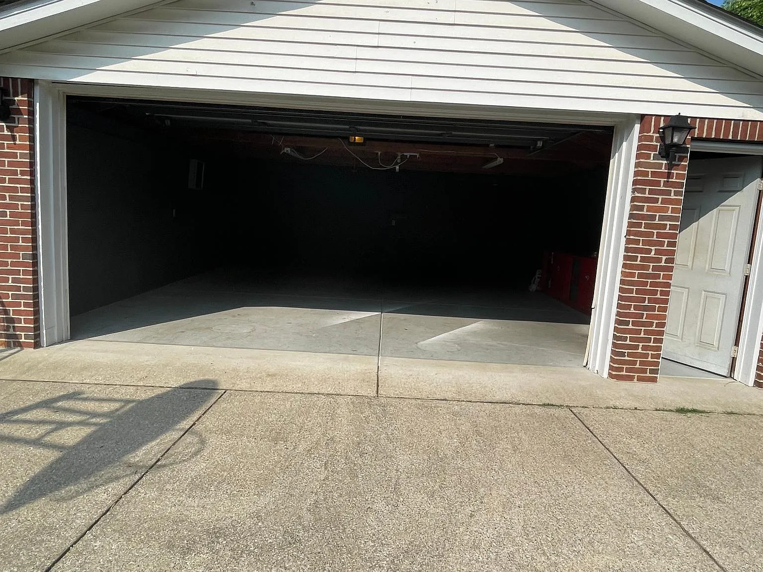 3030 Louisa Ave — Photo 2