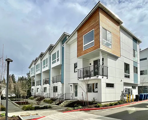 8602 22nd Pl NE Photo 1