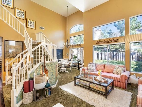 4th image of 27560 Courtview Dr
