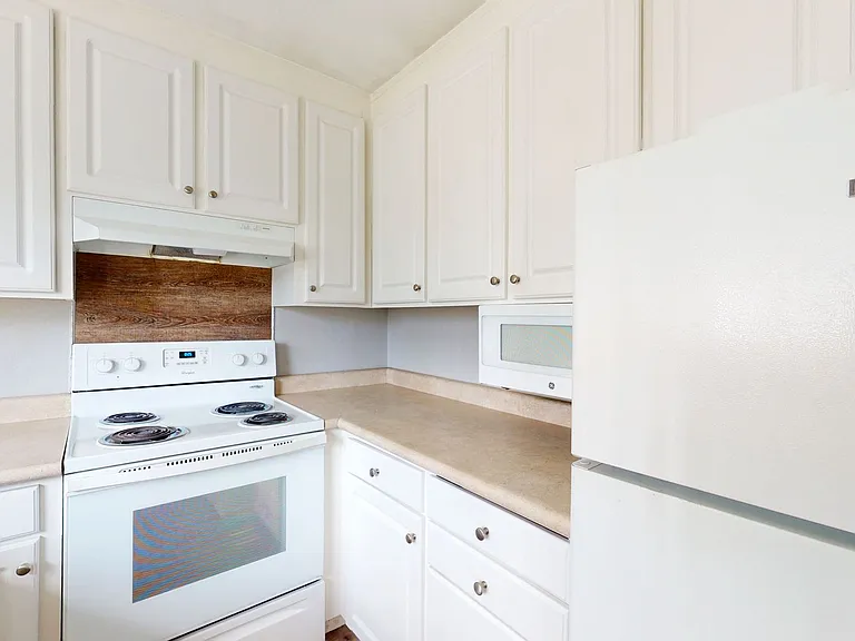 Hidden Glen Apartments — Photo 13