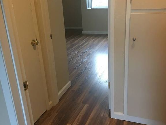 4th image of 572 E Foothill Blvd APT 15