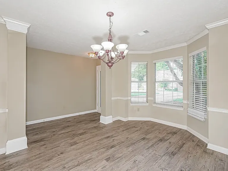 2945 Da Vinci Blvd — Photo 2