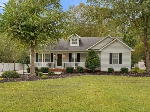 4207 Fox St, Randleman, NC 27317