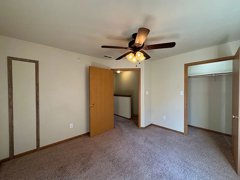 698 Hillside Rd — Photo 22