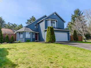 1105 Tideview Ter, Coos Bay, OR 97420