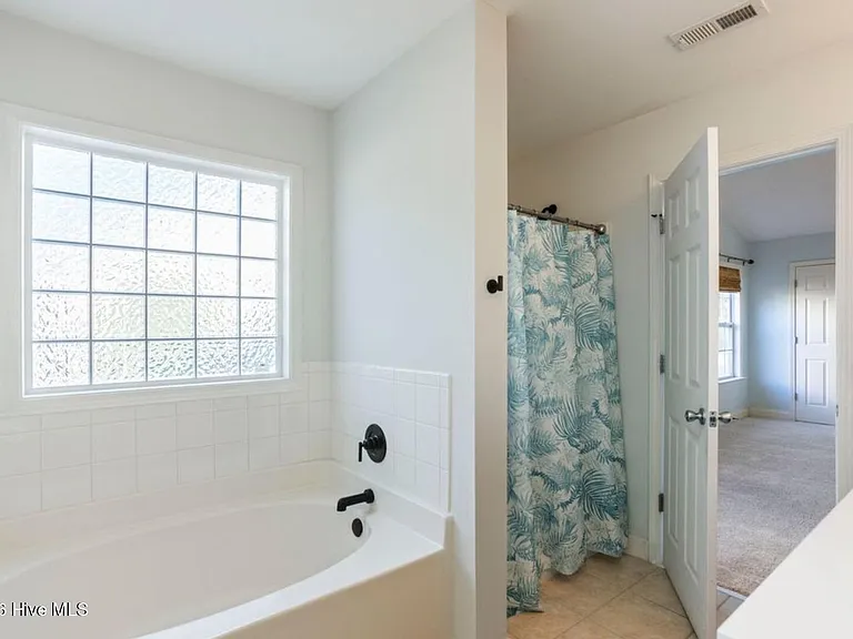 8637 Plantation Landing Dr — Photo 13