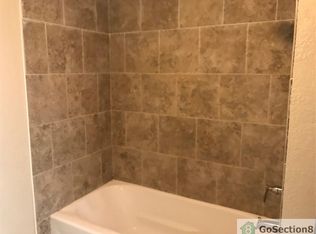 115 Carbon St, Toledo, OH 43605