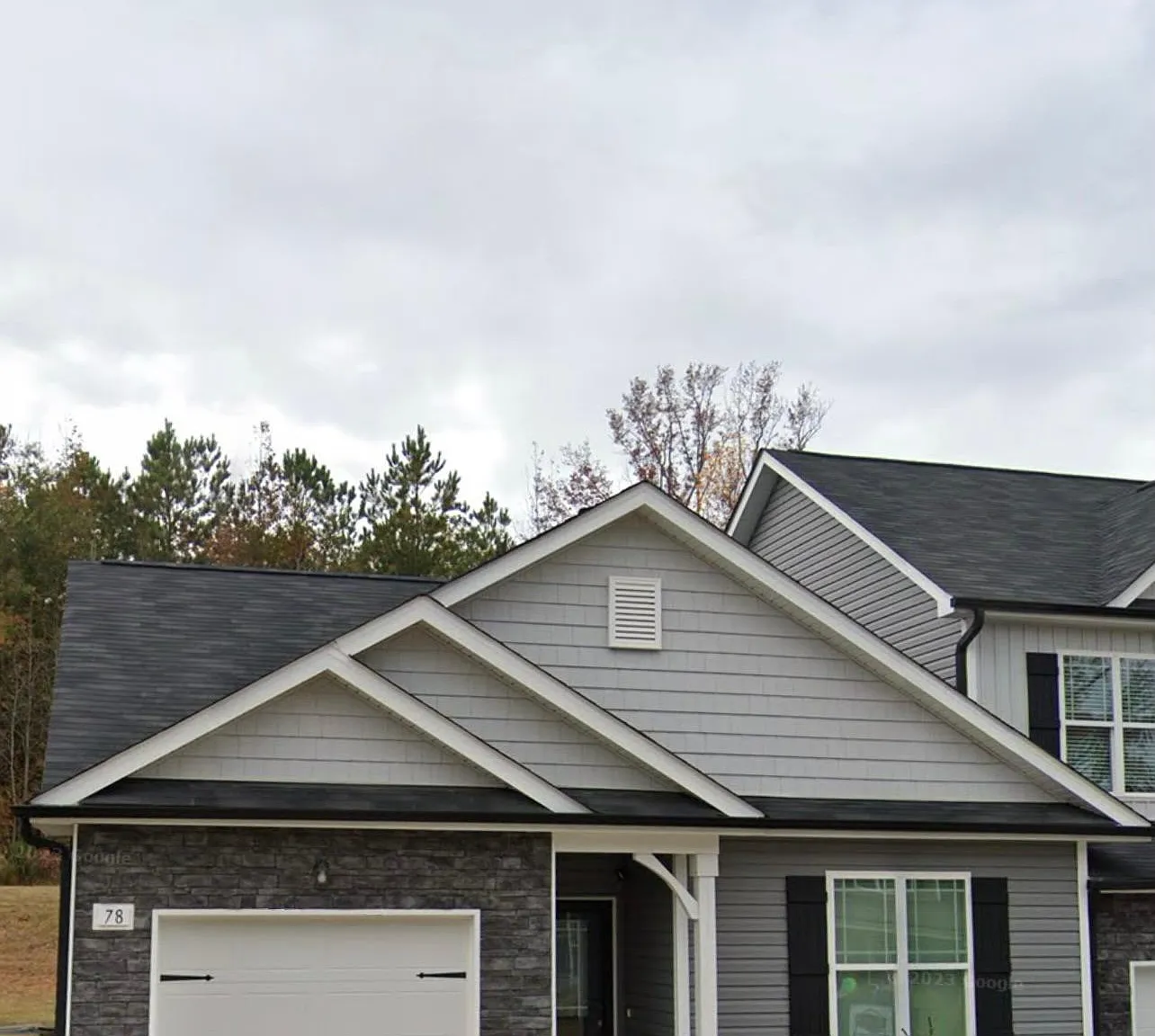 3 bed, 1210 sqft, $1,715 — Photo 1