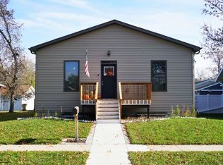 4 7th St NW, Minot, ND 58703