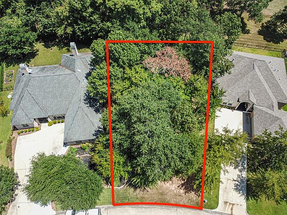 3rd image of 211 W Pines Dr