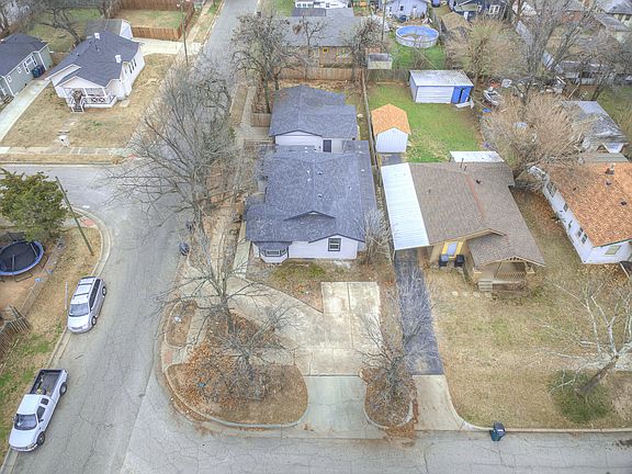 4th image of 2000 NW 15th St