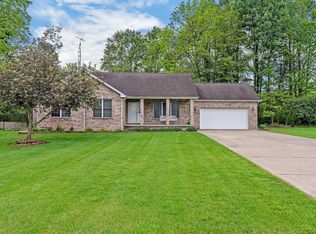3002 Stardust Ln, Seymour, IN 47274