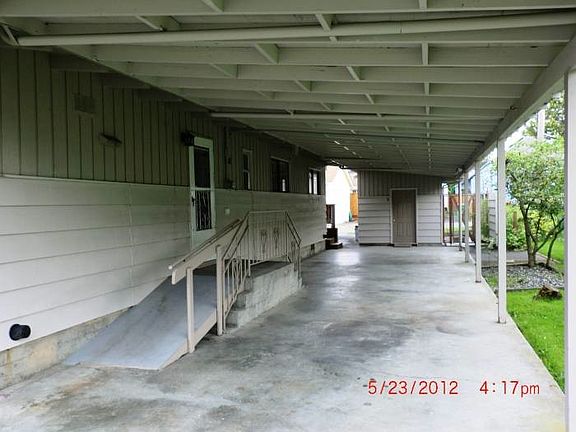 Gigantic carport