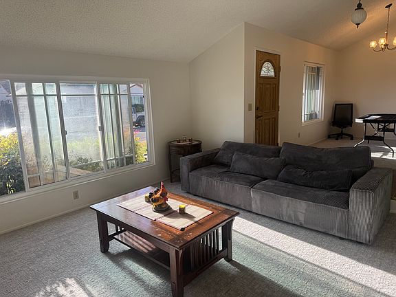3rd image of 1532 Sunview Ct