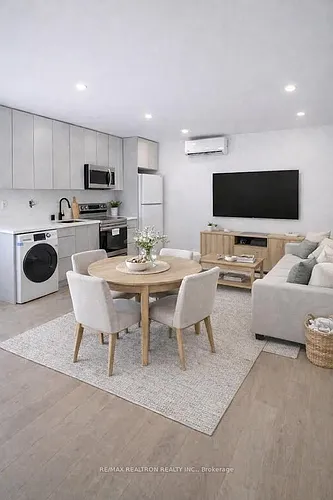 3455 Yonge St #2 Photo 1