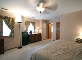 680 S Euclid Ave, Elmhurst, IL