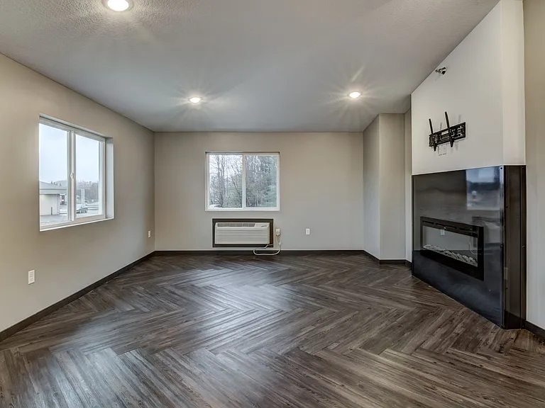 1000 N Hillcrest Pkwy #202 — Photo 3