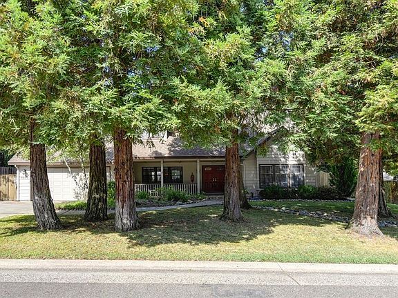 4th image of 8463 Sunset Ave