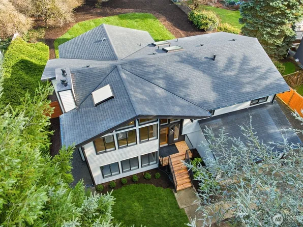 9110 122nd Place SE, Newcastle, WA 98056