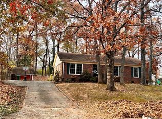 3305 Colony Dr, Jamestown, NC 27282