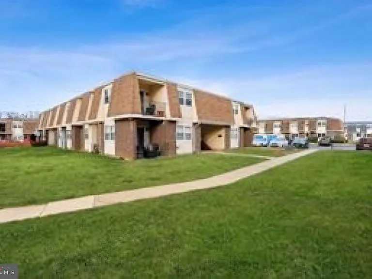 5 Florence Tollgate Pl #7 — Photo 12