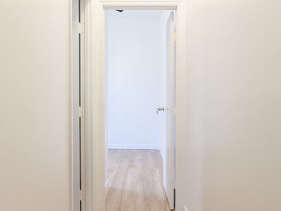 5th image of 300 W 144th St APT 4