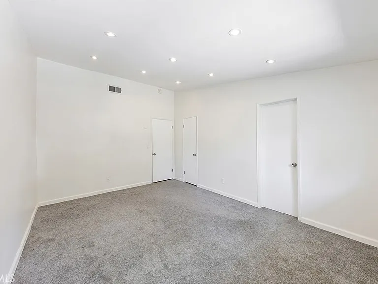 22951 Austin St — Photo 31