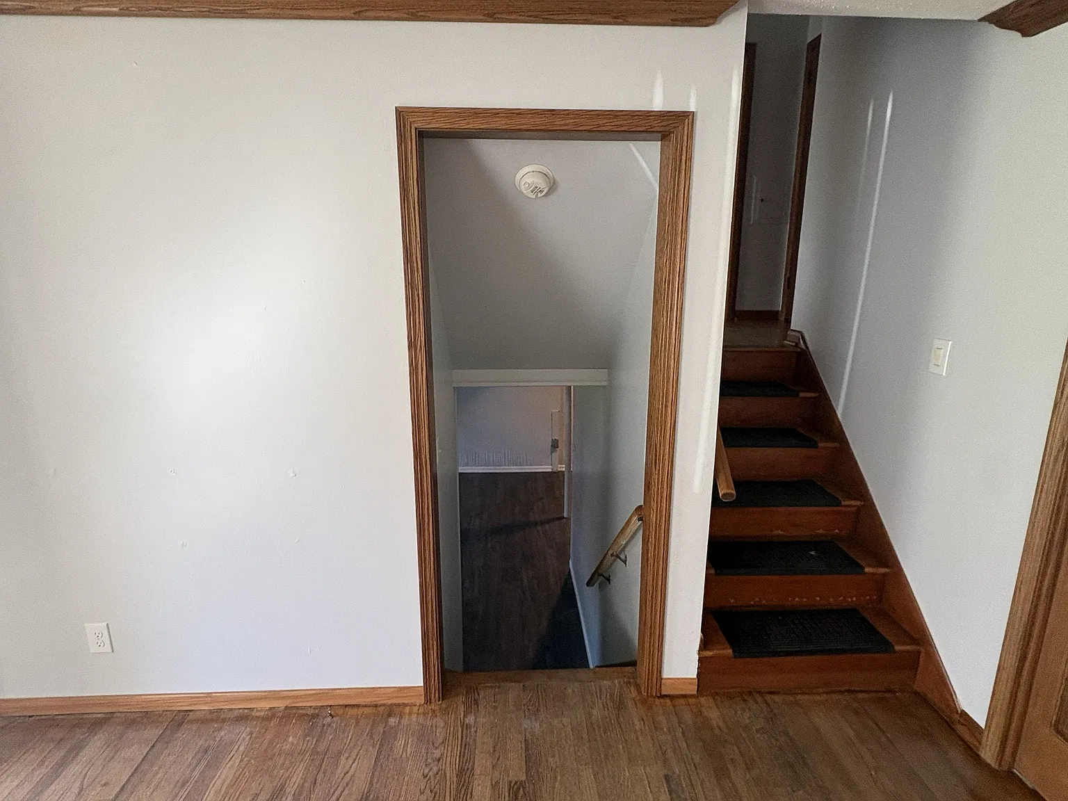 3 bed, 1128 sqft, $2,200 — Photo 4