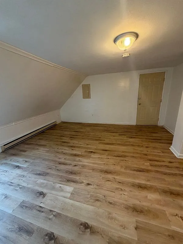 2 bed, 1.0 bath, 800 sqft, $1,375 — Photo 4