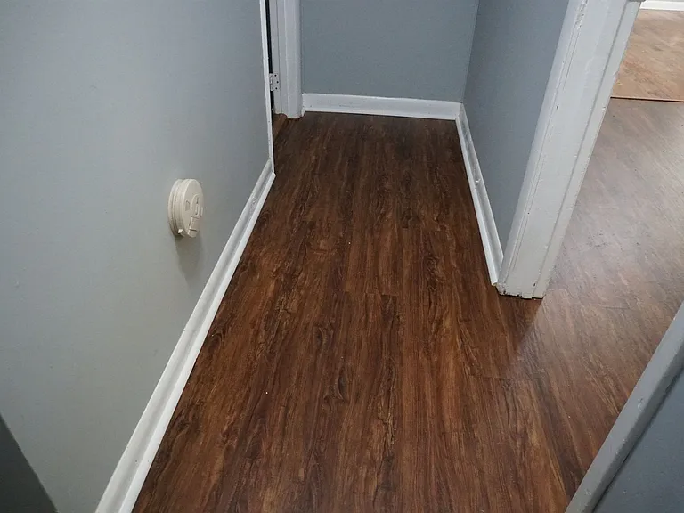 504 Pinecrest Dr — Photo 14