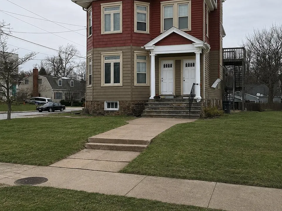 201 Columbia Blvd #3