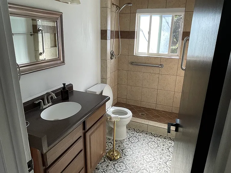 8728 S 1185 E — Photo 24