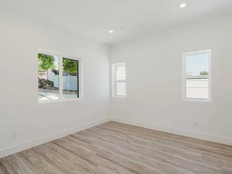 17846 Rinaldi St — Photo 18