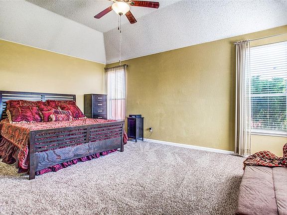 4th image of 7712 Monthaven Dr