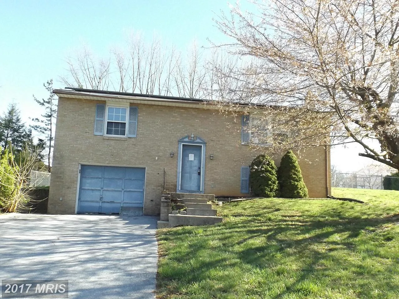 17816 Thornberry Rd photo 1