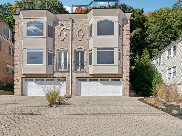 596 Undercliff Ave, Edgewater, NJ 07020