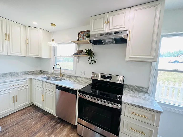 3619 Orchard St — Photo 3