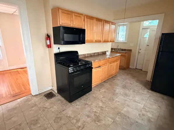 224 Lloyd St #1, New Haven, CT 06513