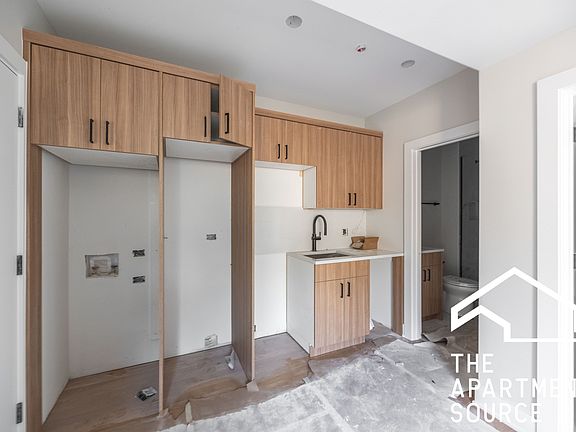 2nd image of 2239 N Bissell St APT 3S