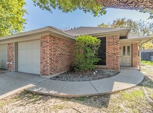 8962 Bradley Dr, North Richland Hills, TX 76182